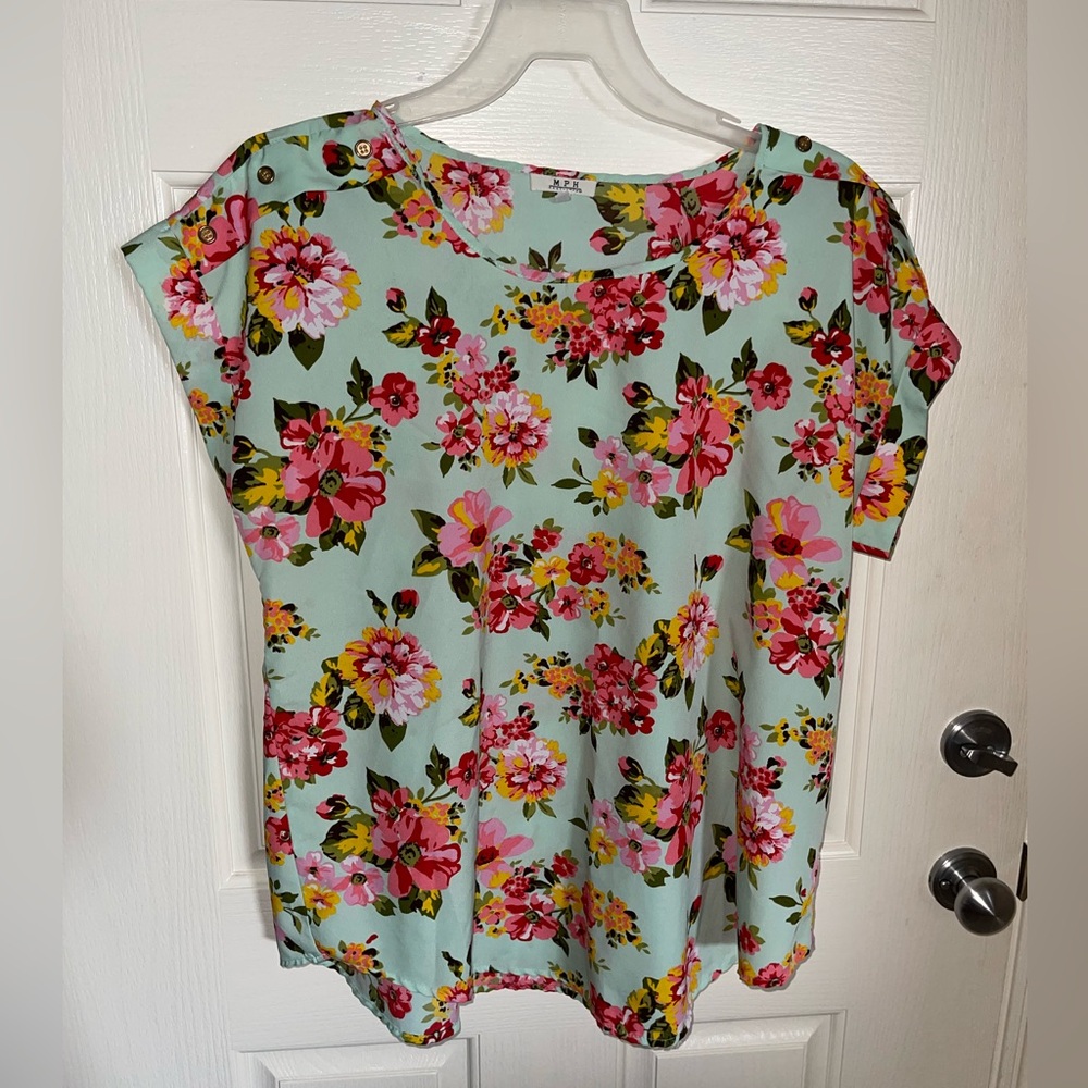 Women’s Floral Top; size 1X